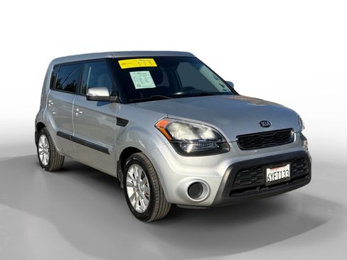 Used 2013 Kia Soul + image 7