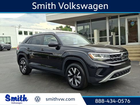 Certified 2022 Volkswagen Atlas Cross Sport SE AWD/4WD image 1