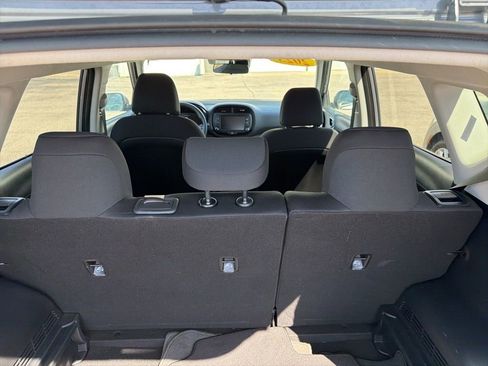 Used 2024 Kia Soul LX w/ Option Group 015 FWD image 39