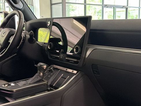 Certified 2024 Lexus GX 550 w/ Accessory Package (2T) AWD/4WD image 13