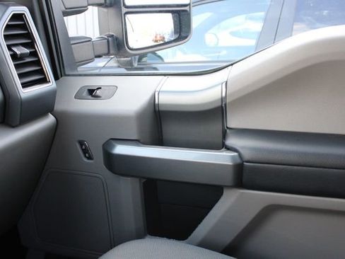 Used 2022 Ford F350 XLT w/ XLT Premium Package AWD/4WD image 19