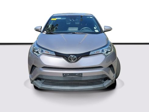 Used 2019 Toyota C-HR LE FWD image 2