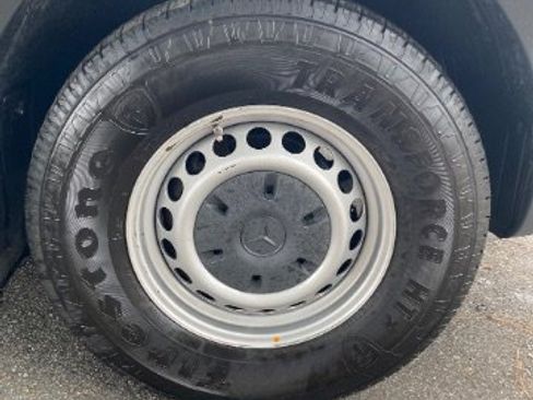 Used 2023 Mercedes-Benz Sprinter 2500 image 34