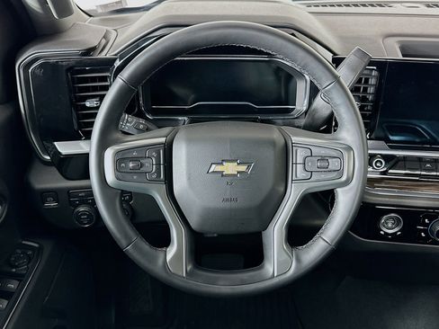 Used 2023 Chevrolet Silverado 1500 LT image 17