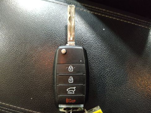 Used 2017 Kia Sportage LX FWD image 32