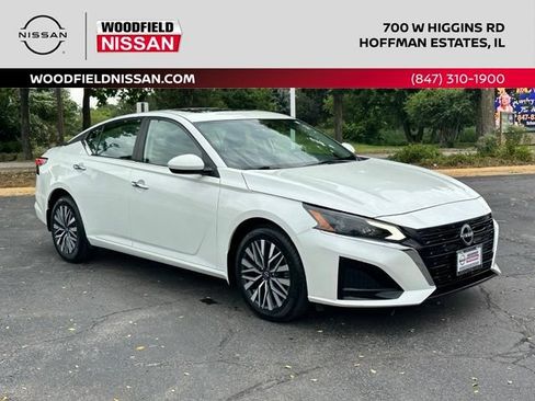 Certified 2023 Nissan Altima 2.5 SV w/ SV Premium Package AWD/4WD image 3