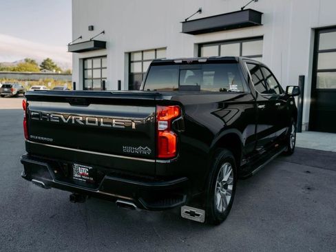 Used 2021 Chevrolet Silverado 1500 High Country w/ Technology Package image 8