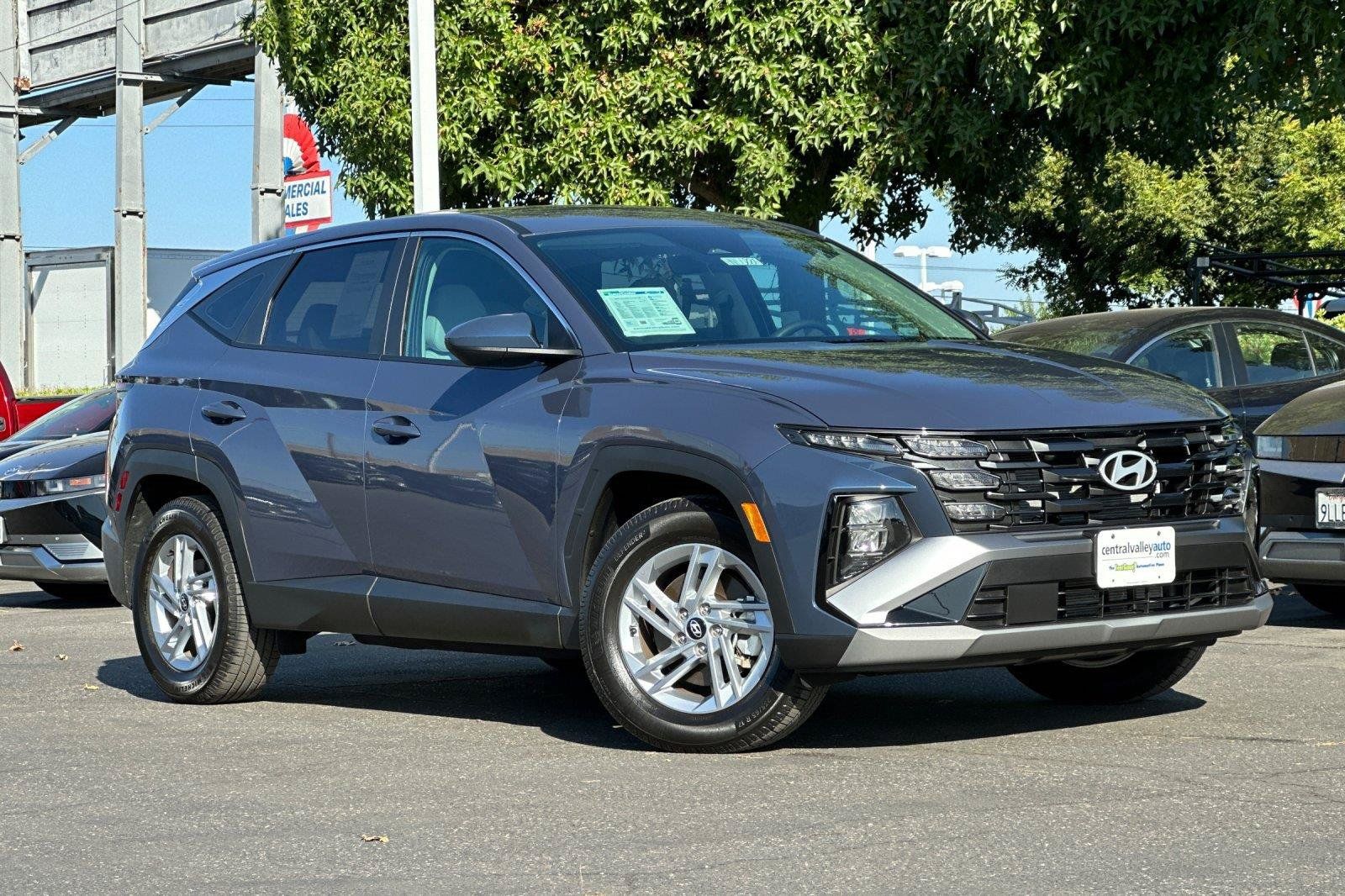 Used 2026 Hyundai Tucson SE FWD image 2