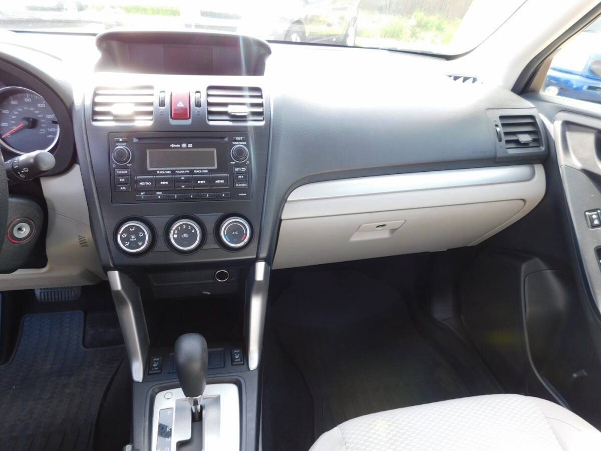Used 2015 Subaru Forester 2.5i Premium w/ All-Weather Package AWD/4WD image 8