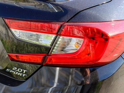 Used 2020 Honda Accord Sport image 9
