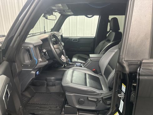Used 2024 Ford Bronco Black Diamond image 8