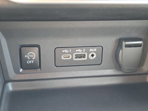 Used 2024 Nissan Sentra SV FWD image 23