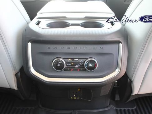New 2027 Ford Expedition Max Platinum RWD image 13