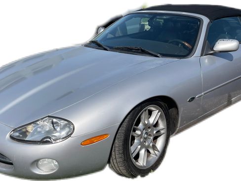 Used 2001 Jaguar XK8 Convertible image 2