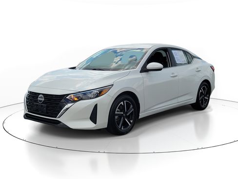Certified 2024 Nissan Sentra SV FWD image 2