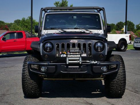 Used 2017 Jeep Wrangler Rubicon AWD/4WD image 4