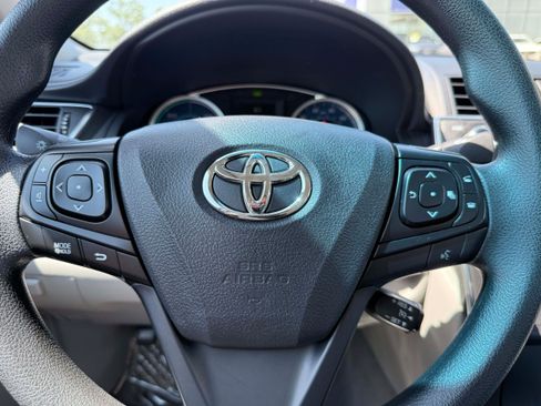 Used 2016 Toyota Camry LE FWD image 16