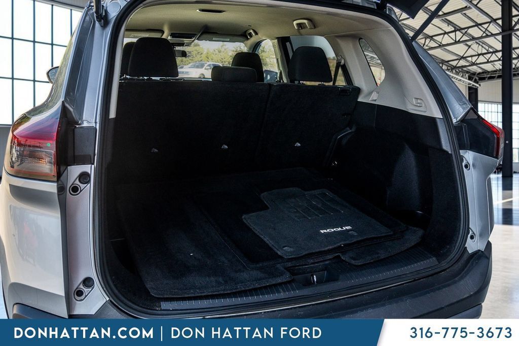 Used 2022 Nissan Rogue SV AWD/4WD image 30