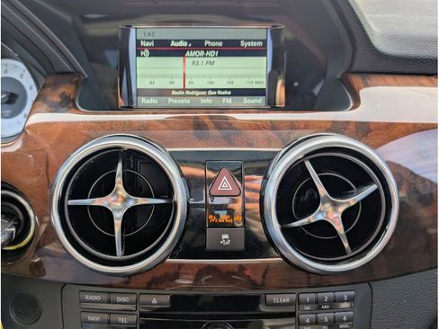 Used 2014 Mercedes-Benz GLK 350 4MATIC w/ Premium 1 Package image 24