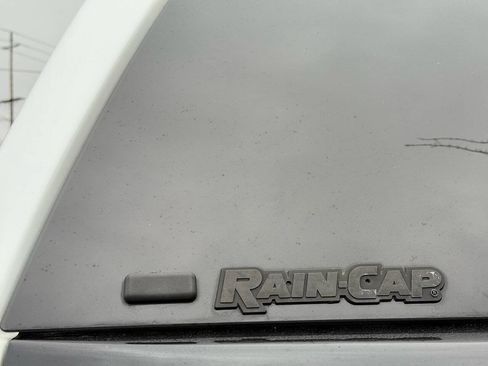 Used 2021 Chevrolet Silverado 2500 LT w/ Convenience Package image 34