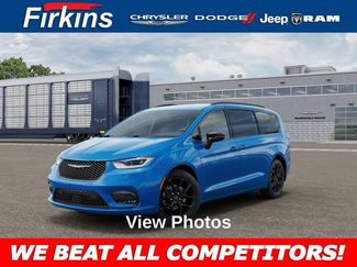 New 2026 Chrysler Pacifica Select video 1