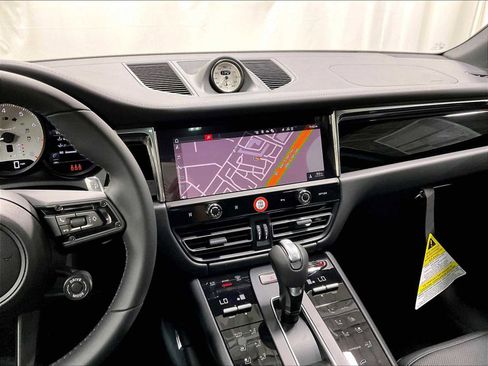 New 2026 Porsche Macan Turbo image 16
