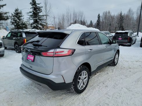 Used 2024 Ford Edge SEL image 8