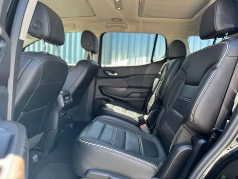Used 2022 GMC Acadia Denali w/ Trailering Package AWD/4WD image 16