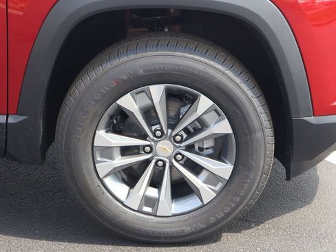 New 2026 Chevrolet Equinox LT w/ Convenience Package II FWD image 11