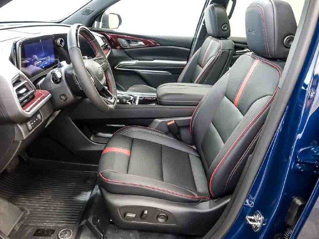 New 2027 Chevrolet Traverse RS w/ LPO, Floor Liner Package AWD/4WD image 8