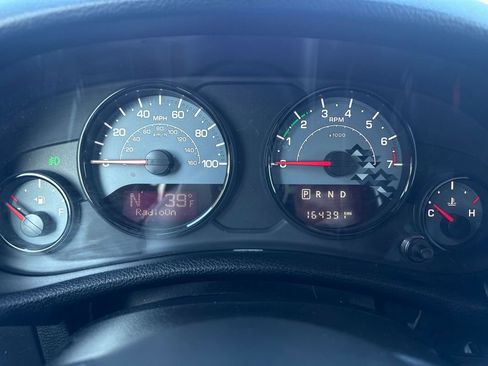 Used 2017 Jeep Wrangler Unlimited Sahara image 21