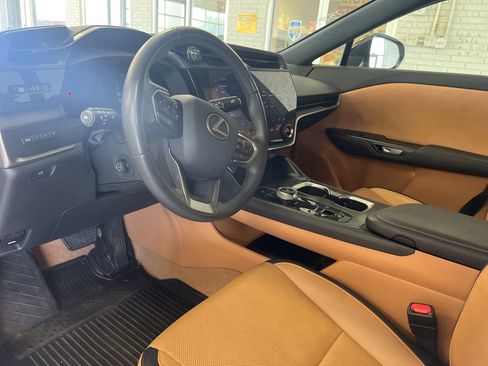 Used 2024 Lexus RZ 450e Premium w/ Technology Package AWD/4WD image 9