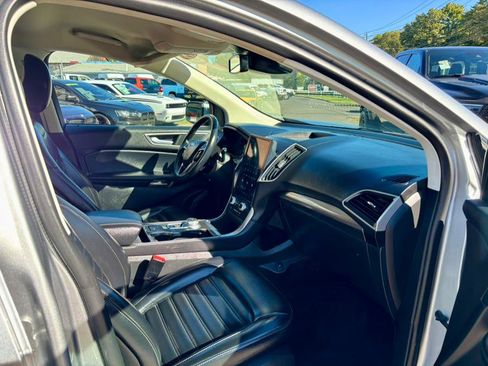 Used 2023 Ford Edge SEL image 13