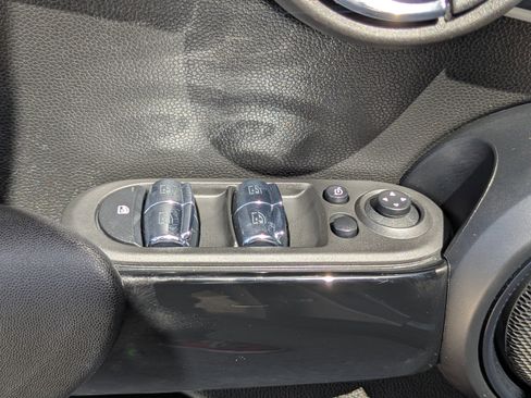 Used 2022 MINI Cooper S w/ Premium Package image 16