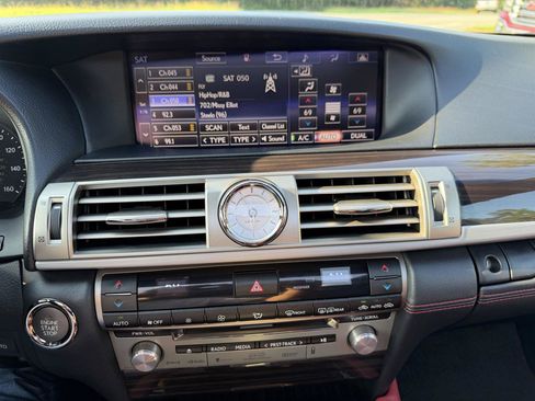 Used 2015 Lexus LS 460 AWD image 22