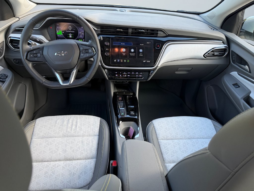 Used 2023 Chevrolet Bolt EUV Premier FWD image 10