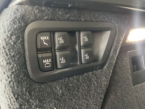 Used 2023 BMW X7 xDrive40i image 42