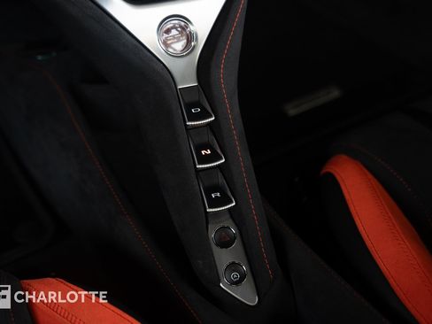 Used 2025 McLaren 750S Spider RWD image 26