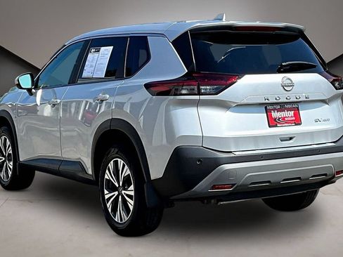 Used 2023 Nissan Rogue SV AWD/4WD image 4