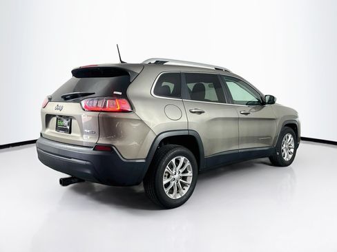 Used 2019 Jeep Cherokee Latitude w/ Popular Appearance Group FWD image 9