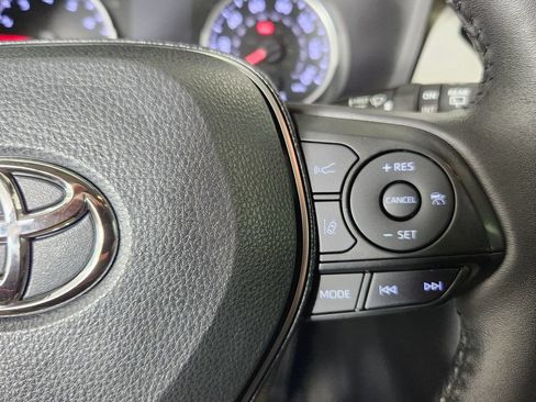 Used 2020 Toyota RAV4 XLE Premium AWD/4WD image 17