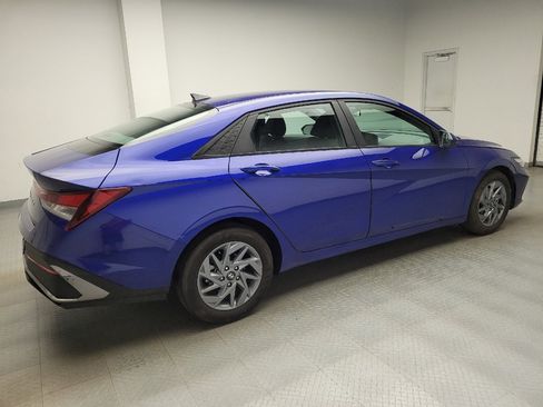 Used 2024 Hyundai Elantra SEL FWD image 10
