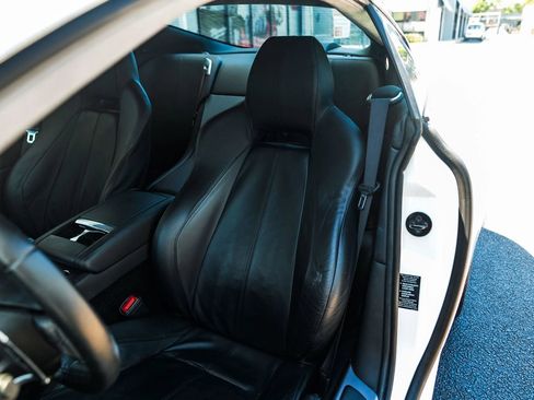 Used 2011 Aston Martin DB9 Coupe RWD image 18
