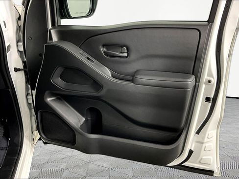 Certified 2022 Nissan Frontier S w/ Technology Package RWD image 27