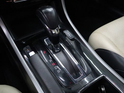 Used 2017 Honda Accord EX-L image 17