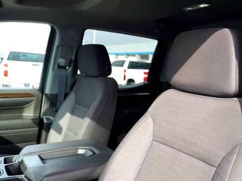 Used 2024 GMC Sierra 1500 SLE image 15