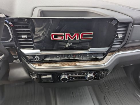 New 2026 GMC Sierra 1500 Elevation image 25