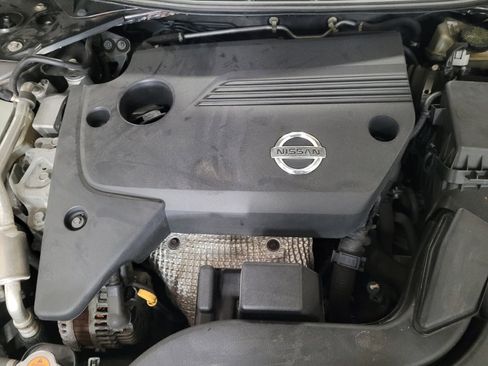 Used 2014 Nissan Altima 2.5 S w/ Display Audio Package image 30