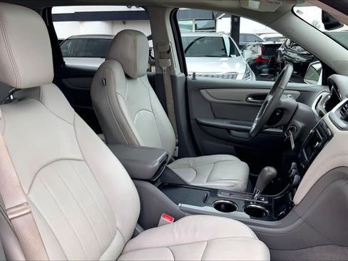 Used 2016 Chevrolet Traverse LTZ image 9