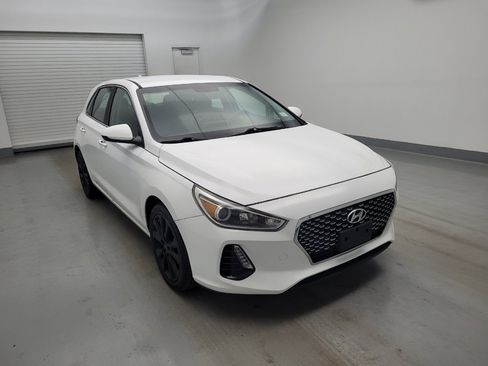 Used 2019 Hyundai Elantra GT FWD image 13
